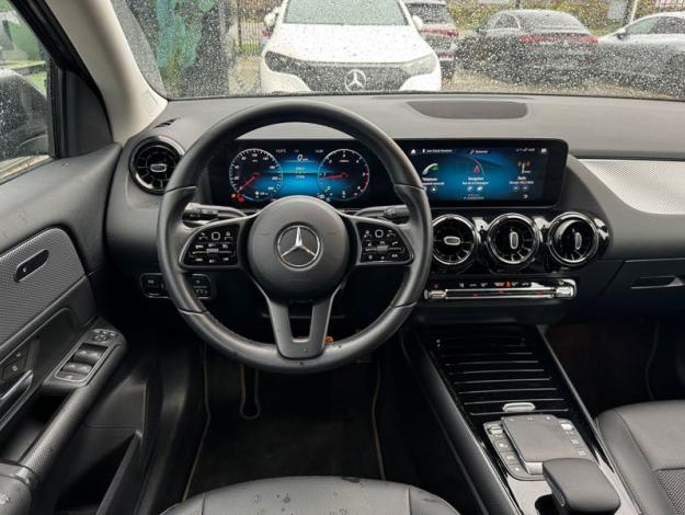MERCEDES-BENZ GLA 180 d Business Solution   
