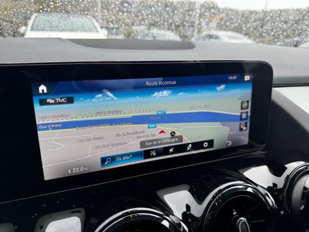 MERCEDES-BENZ GLA 180 d Business Solution   