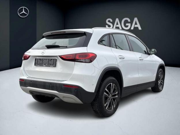 MERCEDES-BENZ GLA 180 d Luxury Line  