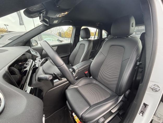 MERCEDES-BENZ GLA 180 d Luxury Line  