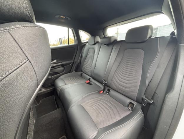 MERCEDES-BENZ GLA 180 d Luxury Line  