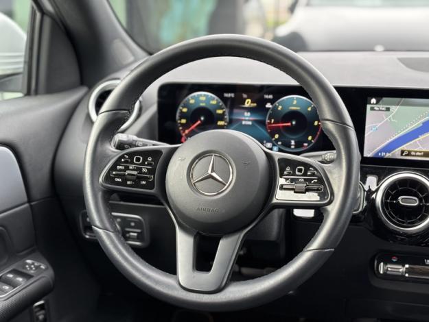 MERCEDES-BENZ GLA 180 d Luxury Line  