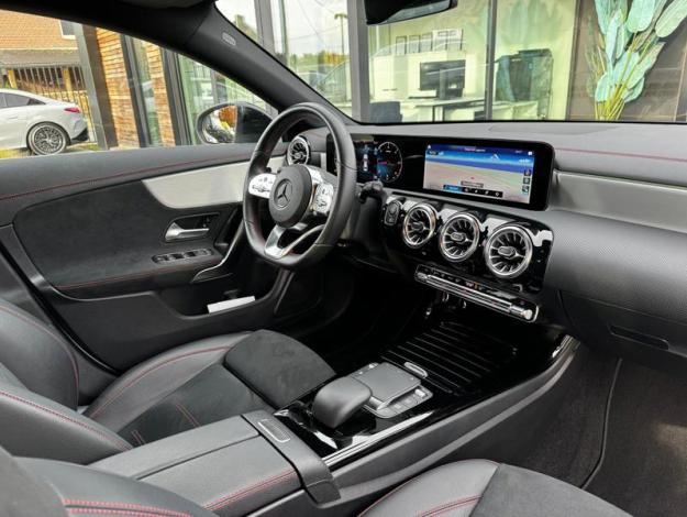 MERCEDES-BENZ CLA 200 d AMG Line    