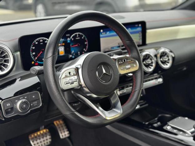 MERCEDES-BENZ CLA 200 d AMG Line    