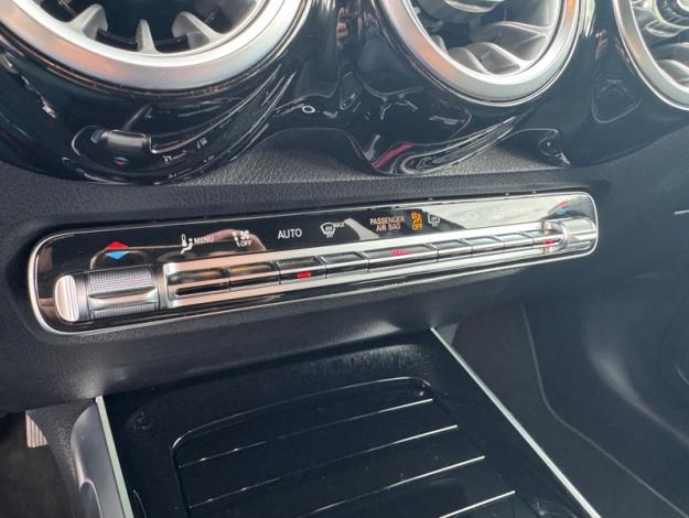 MERCEDES-BENZ GLB 180 d Luxury Line 7 Places   