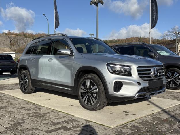 MERCEDES-BENZ GLB 180 Cyber Edition  Cyber Edition