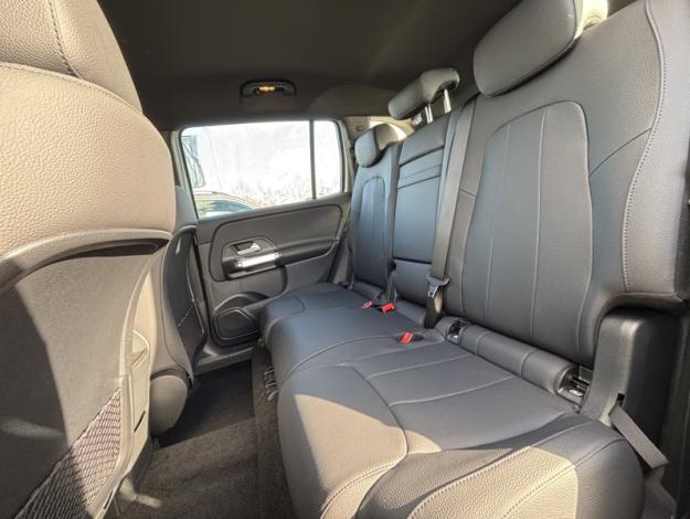 MERCEDES-BENZ GLB 180 Cyber Edition  Cyber Edition