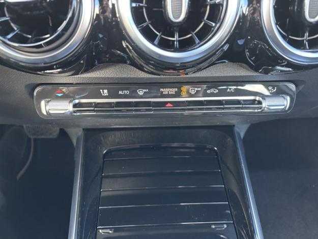 MERCEDES-BENZ GLB 180 Cyber Edition  Cyber Edition