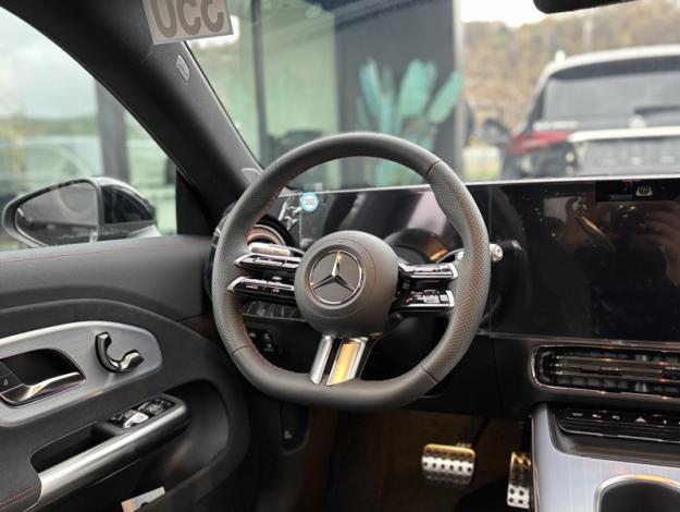 MERCEDES-BENZ CLA 250 + Sport Edition avec technologie EQ  