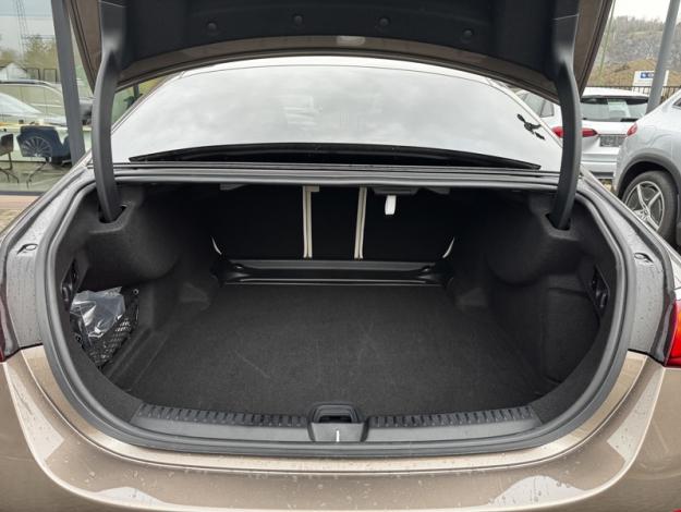 MERCEDES-BENZ E-Klasse E 200 d Limousine