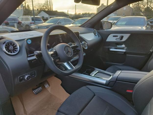 MERCEDES-BENZ GLA 180 star edition  