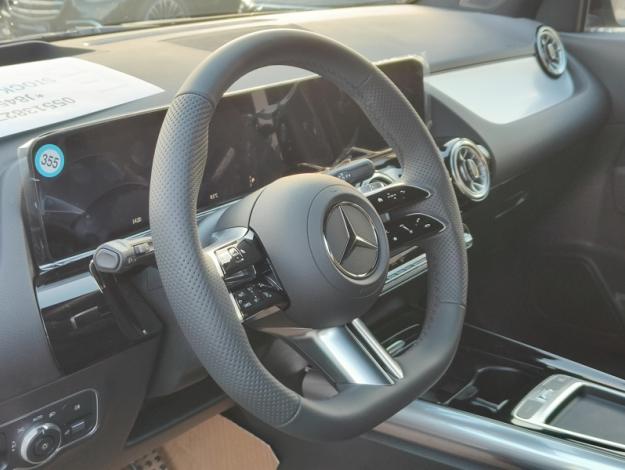 MERCEDES-BENZ GLA 180 star edition  