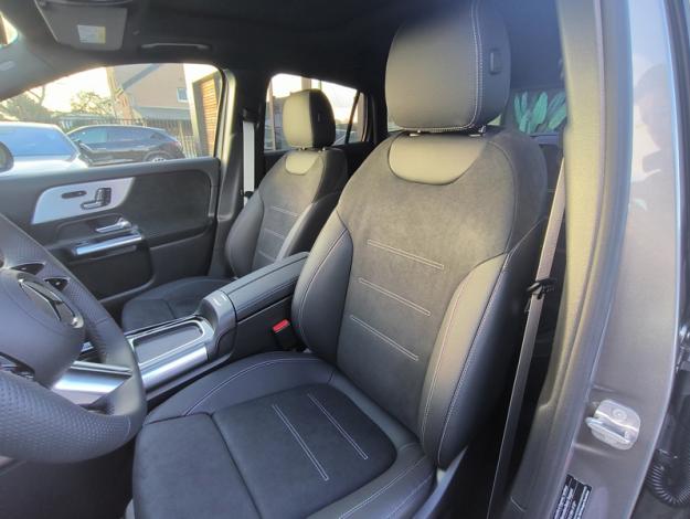 MERCEDES-BENZ GLA 180 star edition  