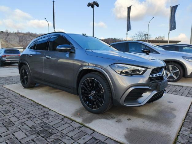 MERCEDES-BENZ GLA 180 star edition  