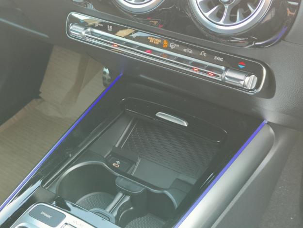 MERCEDES-BENZ GLA 180 star edition  