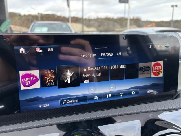 MERCEDES-BENZ A 180 Star Edition - Saga Huy  