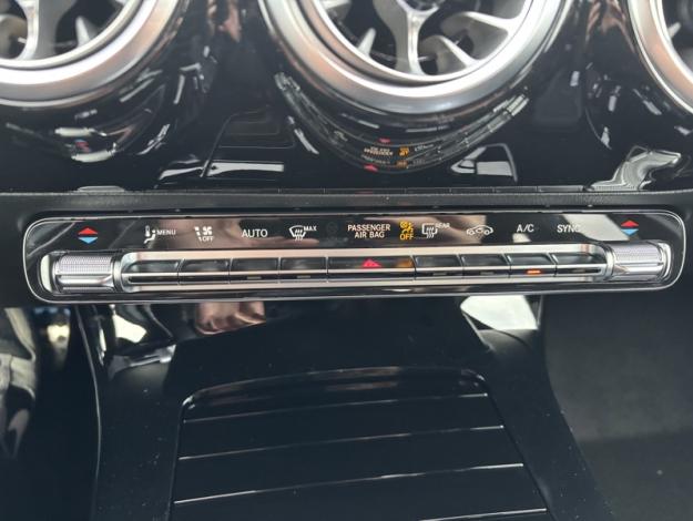 MERCEDES-BENZ A 180 Star Edition - Saga Huy  