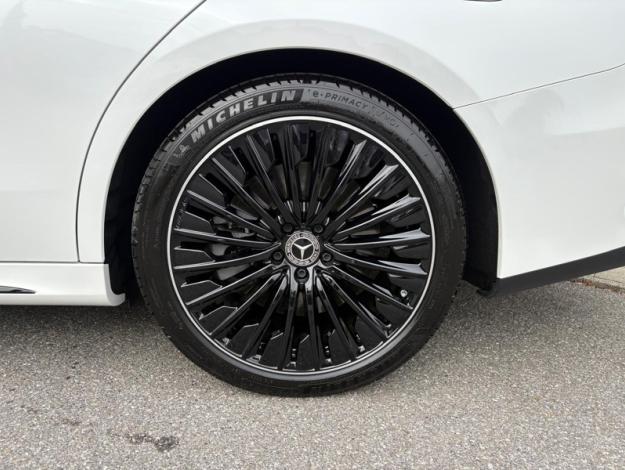 MERCEDES-BENZ E 300 de 4M Break AMG HyperScreen Pano Attelage  