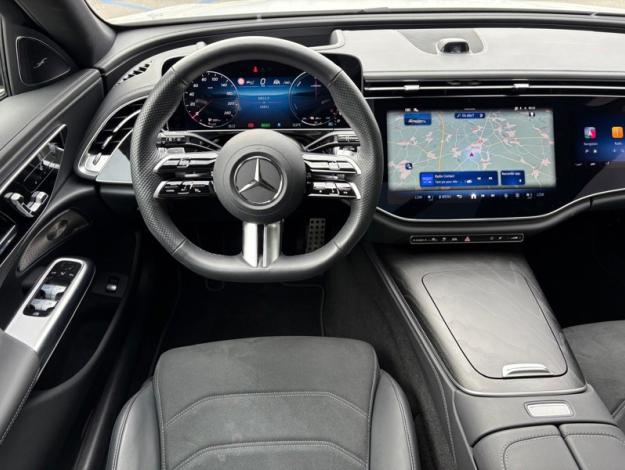 MERCEDES-BENZ E 300 de 4M Break AMG HyperScreen Pano Attelage  