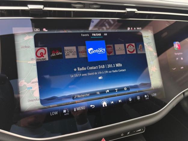 MERCEDES-BENZ E 300 de 4M Break AMG HyperScreen Pano Attelage  