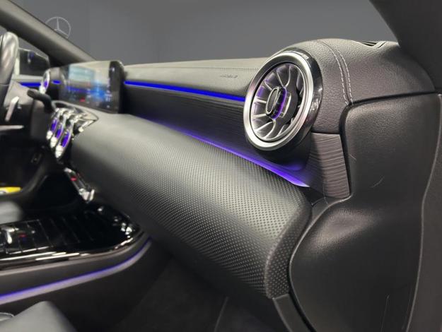 MERCEDES-BENZ CLA 250 e SB AMG Pack Night Pano MultiBeam  