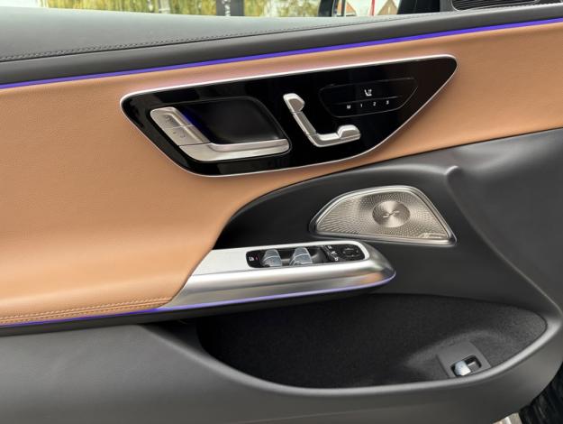 MERCEDES-BENZ E 300 de Berline AMG HyperScreen Pano  