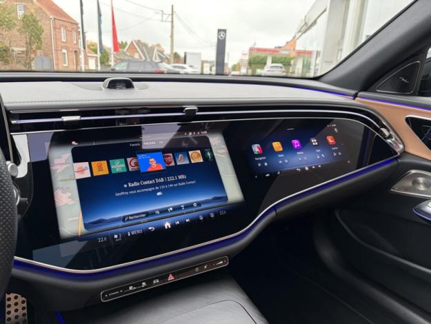 MERCEDES-BENZ E 300 de Berline AMG HyperScreen Pano  