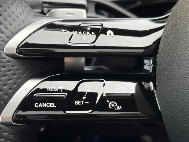 MERCEDES-BENZ E 300 de Berline AMG HyperScreen Pano  