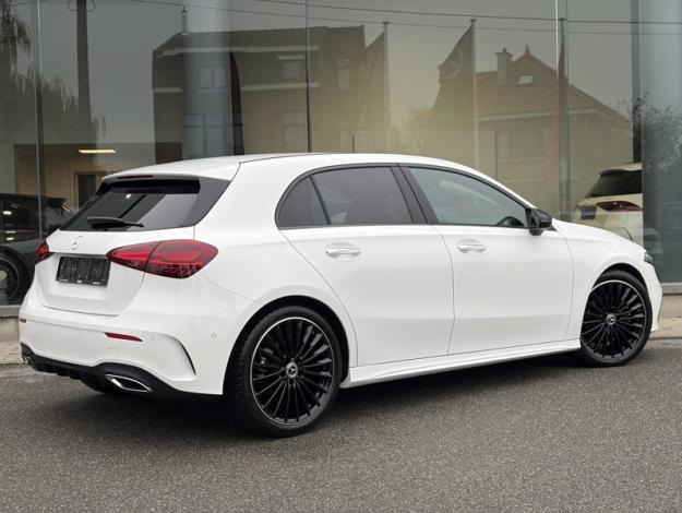 MERCEDES-BENZ A 180 AMG Pack Night Facelift   