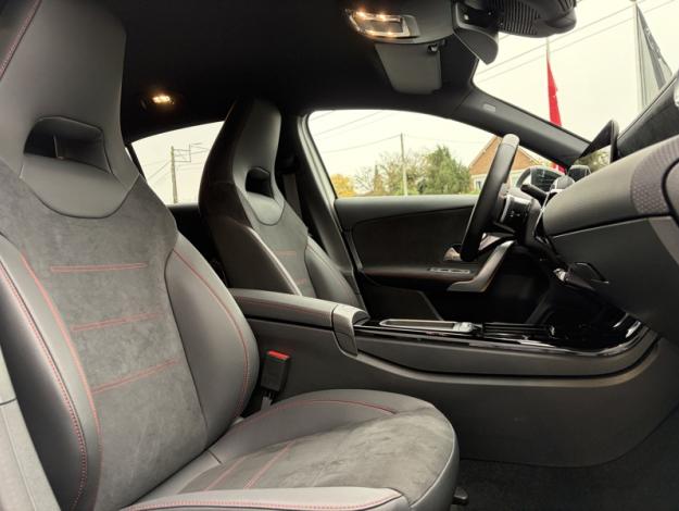 MERCEDES-BENZ A 180 AMG Pack Night Facelift   