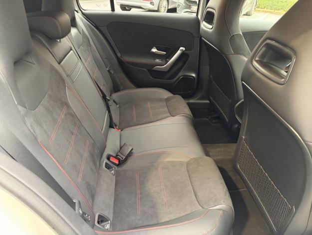 MERCEDES-BENZ A 180 AMG Pack Night Facelift   