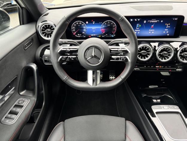 MERCEDES-BENZ A 180 AMG Pack Night Facelift   