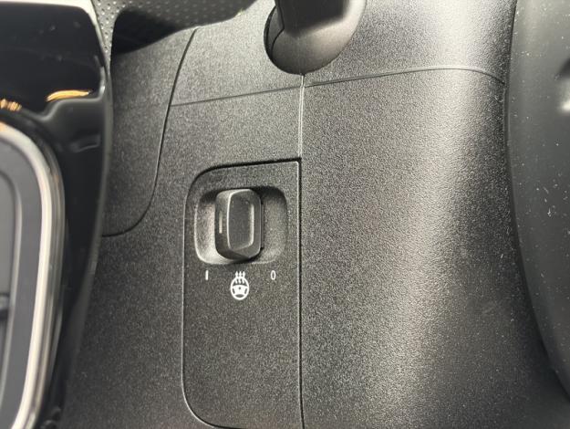 MERCEDES-BENZ A 180 AMG Pack Night Facelift   