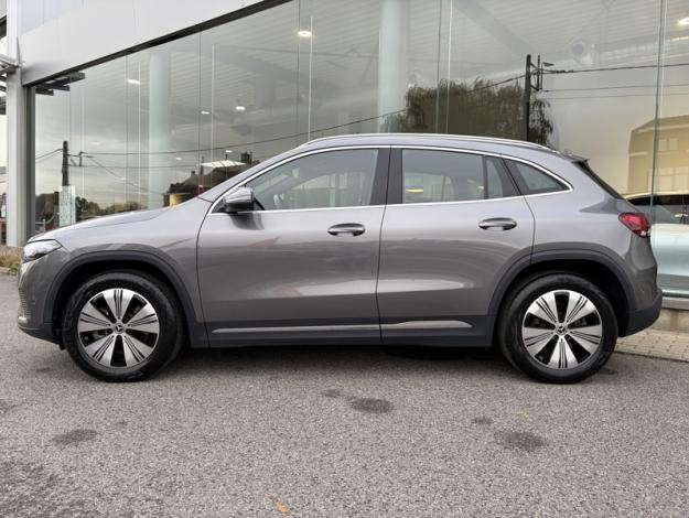 MERCEDES-BENZ EQA 300 4MATIC Luxury Line  