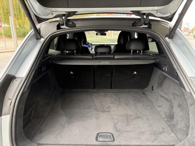 MERCEDES-BENZ EQE SUV 350+ AMG Line DISTRONIC PLUS  