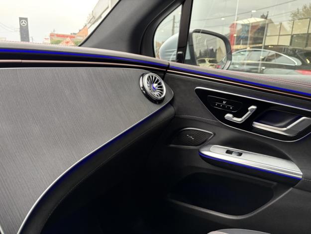 MERCEDES-BENZ EQE SUV 350+ AMG Line DISTRONIC PLUS  