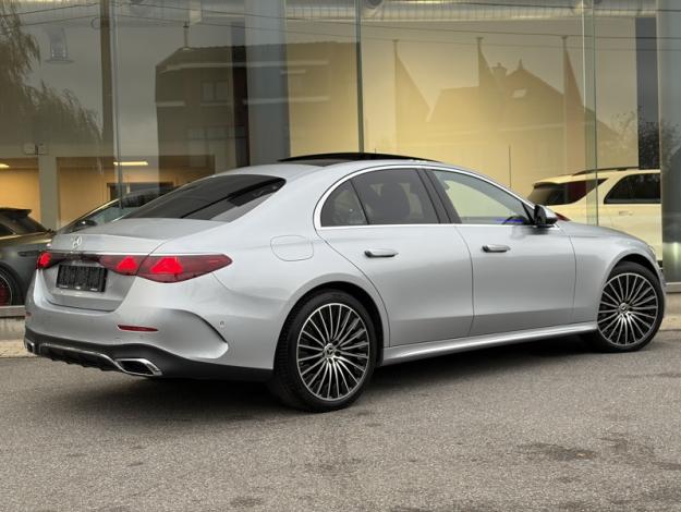 MERCEDES-BENZ E 300 e Berline AMG HyperScreen Pano  