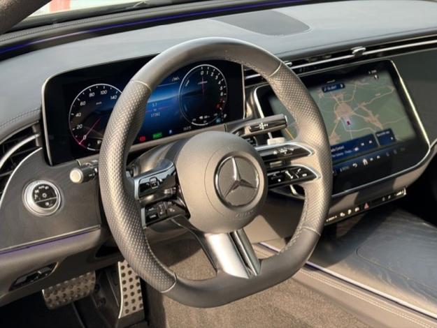 MERCEDES-BENZ E 300 e Break AMG Pack Night Pano  