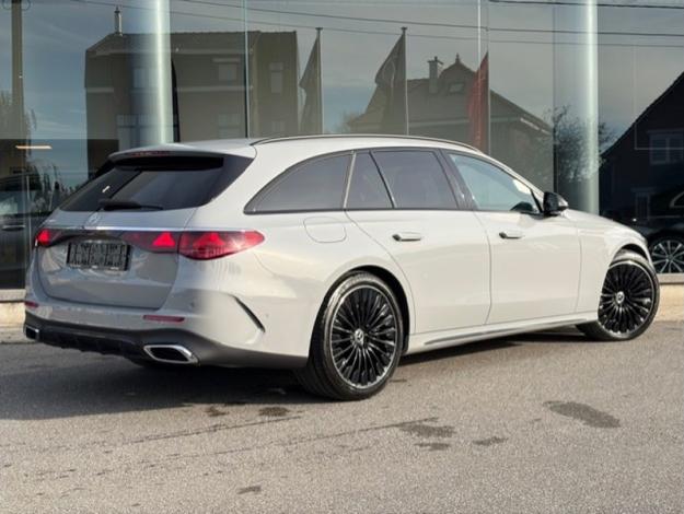 MERCEDES-BENZ E 300 e Break AMG Pack Night Pano  