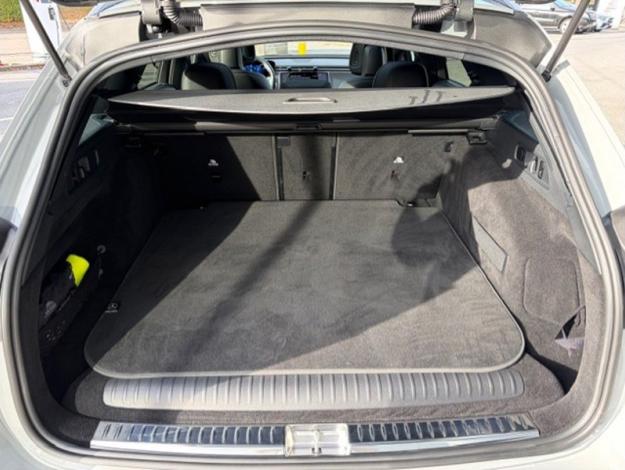 MERCEDES-BENZ E 300 e Break AMG Pack Night Pano  