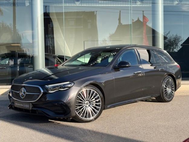 MERCEDES-BENZ E 300 de Break AMG  Pano Attelage  