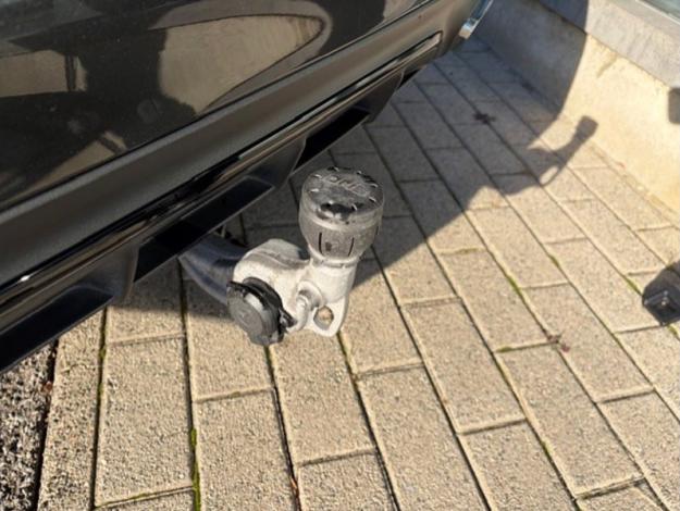 MERCEDES-BENZ E 300 de Break AMG  Pano Attelage  