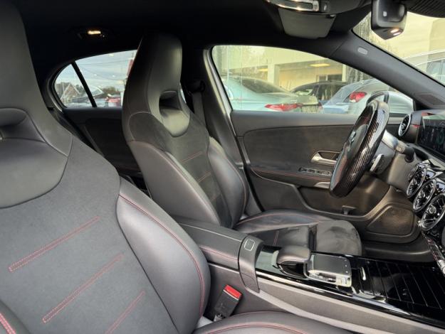 MERCEDES-BENZ A 180 d AMG Line   