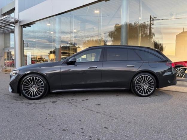 MERCEDES-BENZ E 300 e AMG Pack Night HyperScreen Pano  