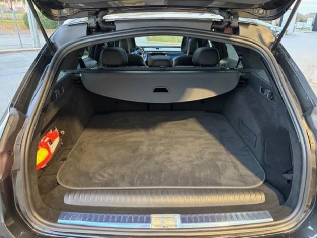 MERCEDES-BENZ E 300 e AMG Pack Night HyperScreen Pano  