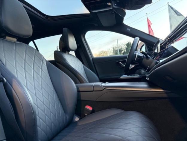 MERCEDES-BENZ E 300 e AMG Pack Night HyperScreen Pano  