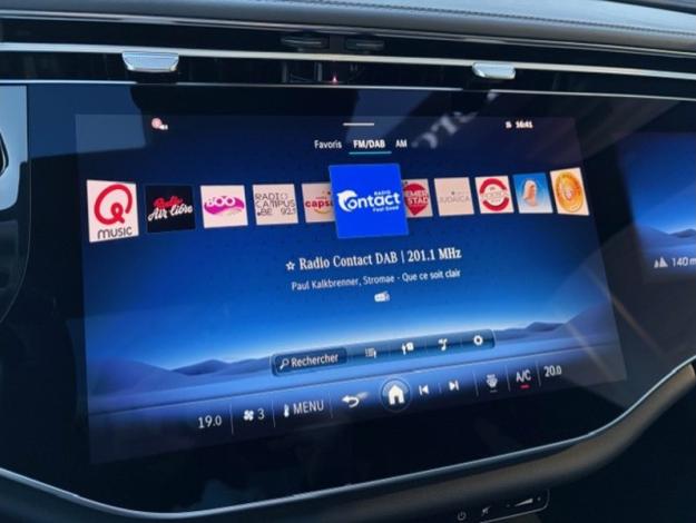 MERCEDES-BENZ E 300 e AMG Pack Night HyperScreen Pano  