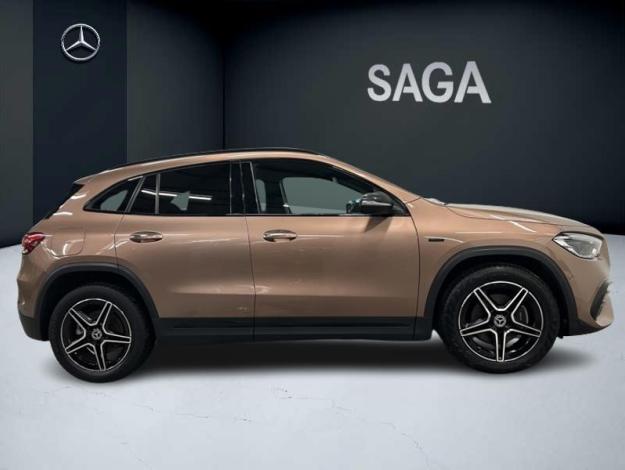 MERCEDES-BENZ GLA-Klasse GLA 250 e Off-Roader