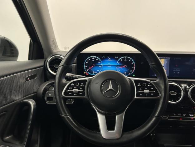 MERCEDES-BENZ A 180 Progressive Attache remorque  