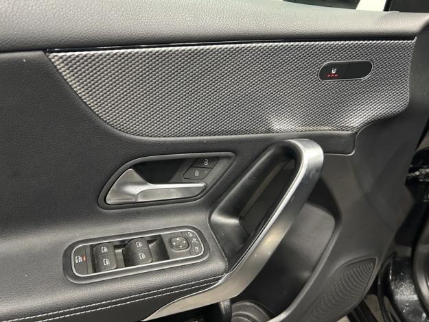 MERCEDES-BENZ A 180 Progressive Attache remorque  